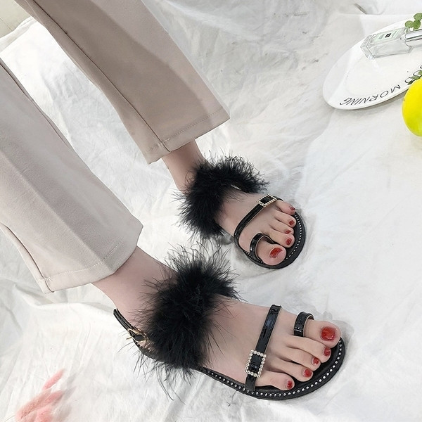 Sandale de dama cu pietre decorative si puf