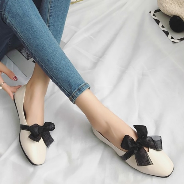 Καθημερινά γυναικεία παπούτσια από οικολογικό δέρμα με κορδέλα σε δύο χρώματα