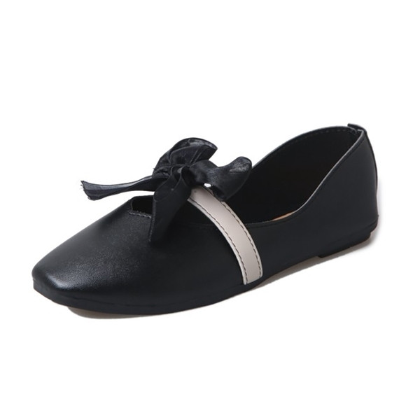 Καθημερινά γυναικεία παπούτσια από οικολογικό δέρμα με κορδέλα σε δύο χρώματα