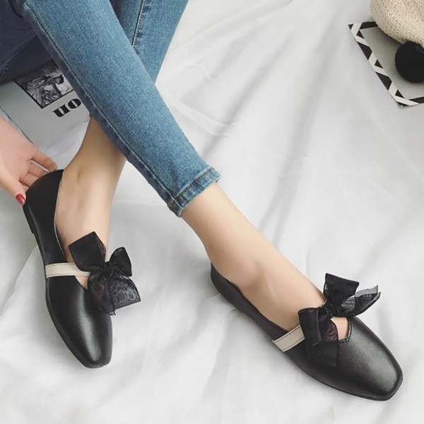 Καθημερινά γυναικεία παπούτσια από οικολογικό δέρμα με κορδέλα σε δύο χρώματα