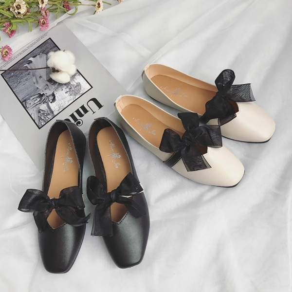 Καθημερινά γυναικεία παπούτσια από οικολογικό δέρμα με κορδέλα σε δύο χρώματα