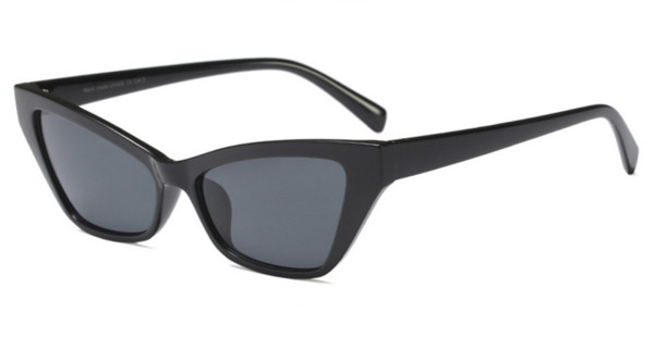 Μοντέρνα γυναικεία  γυαλιά σε διαφορετικά χρώματα