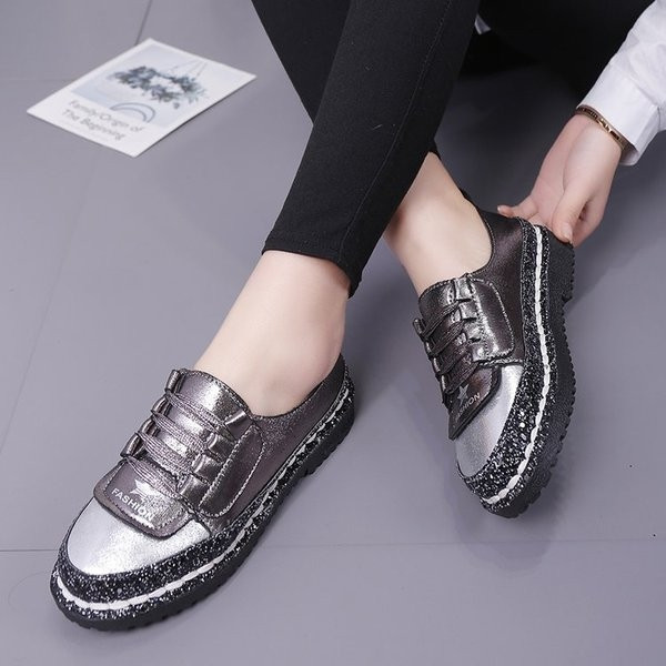 Γυαικέια  πάνινα παπούτσια σε τρία χρώματα με εξωτερική ραφή στη σόλα