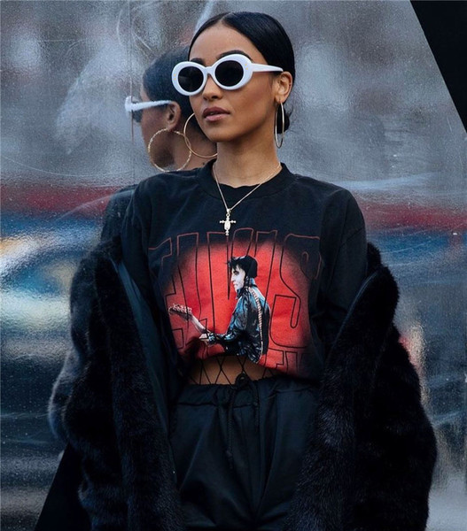 Ochelari moderni de dama in diferite culori cu rame din plastic