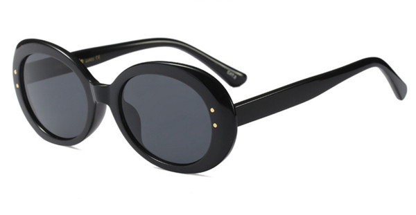 Ochelari moderni de dama in diferite culori cu rame din plastic