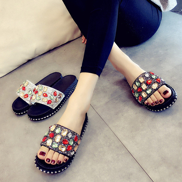 Papuci eleganti de dama cu pietre decorative colorate