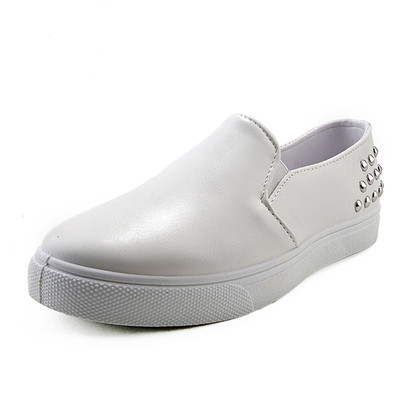 Γυναικεία πάνινα παπούτσια με μεταλλικές στοιχεία