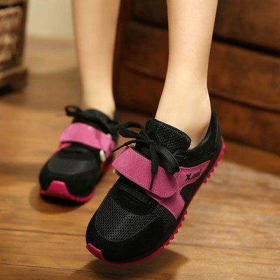 Γυναικεία παπούτσια σε δύο χρώματα με λεπτή σόλα