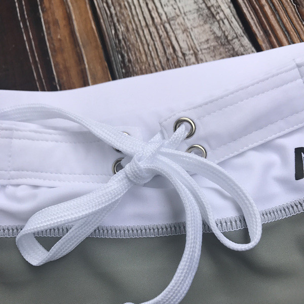 Ανδρικά  μαγιό σε τρία χρώματα