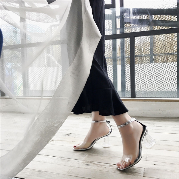 Sandale de dama cu toc inalt cu bretele transparente