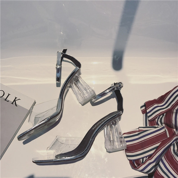Sandale de dama cu toc inalt cu bretele transparente