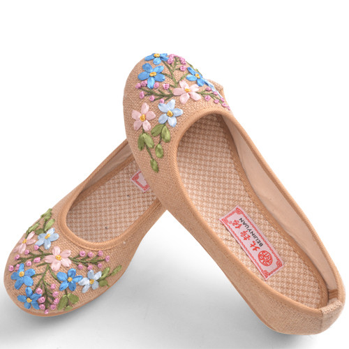 Γυναικεία παπούτσια με λουλούδια κεντήματος σε διάφορα χρώματα