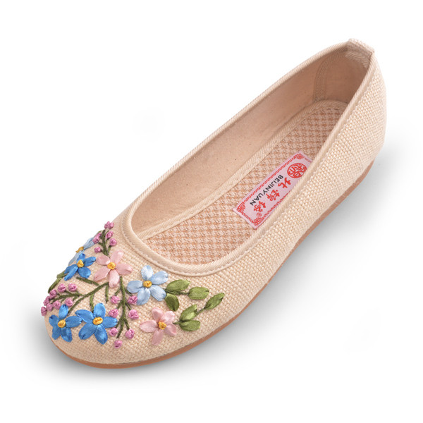 Γυναικεία παπούτσια με λουλούδια κεντήματος σε διάφορα χρώματα