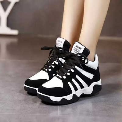 Γυναικεία πάνινα παπούτσια κατάλληλα για αθλητισμό σε δύο χρώματα