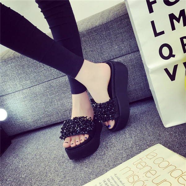 Papuci eleganti de dama cu pietre decorative in doua culori