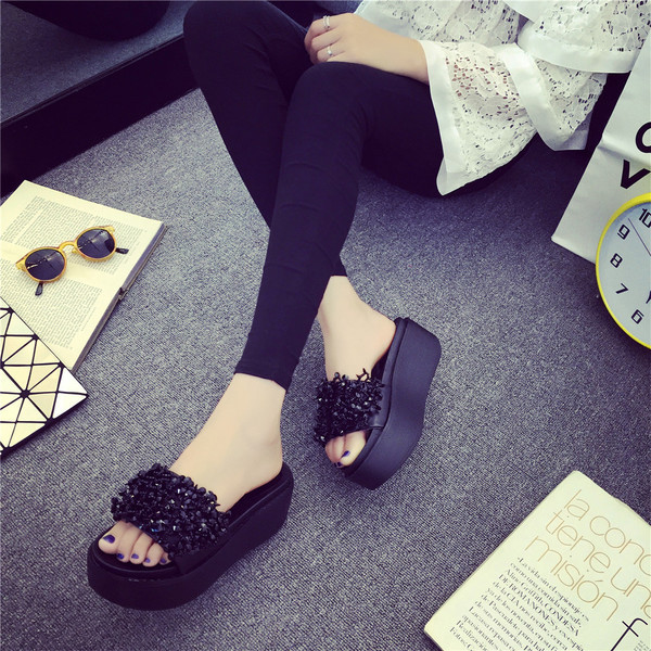 Papuci eleganti de dama cu pietre decorative in doua culori