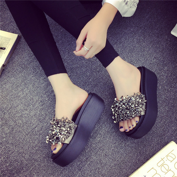 Papuci eleganti de dama cu pietre decorative in doua culori