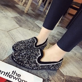 Περιστασιακά γυναικεία παπούτσια με πούλιες και βότσαλα σε δύο σχέδια