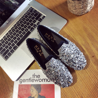 Περιστασιακά γυναικεία παπούτσια με πούλιες και βότσαλα σε δύο σχέδια