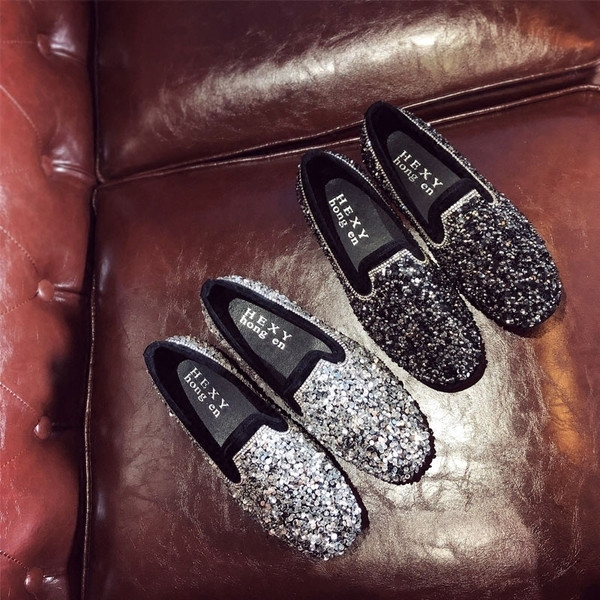 Περιστασιακά γυναικεία παπούτσια  με πούλιες και βότσαλα σε δύο σχέδια