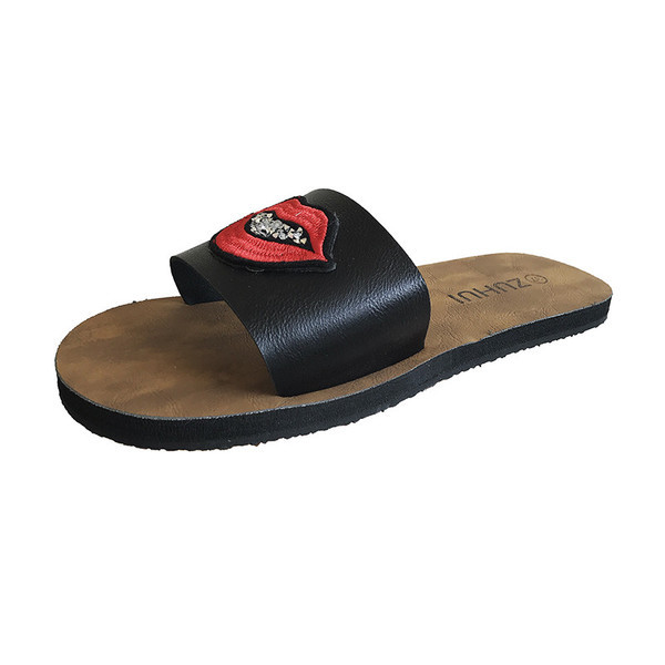 Papuci eleganti de dama cu broderie in alb si negru