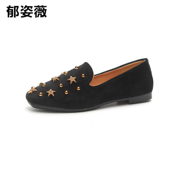 Pantofi casual de dama decorati cu carouri metalice si stelute in trei culori