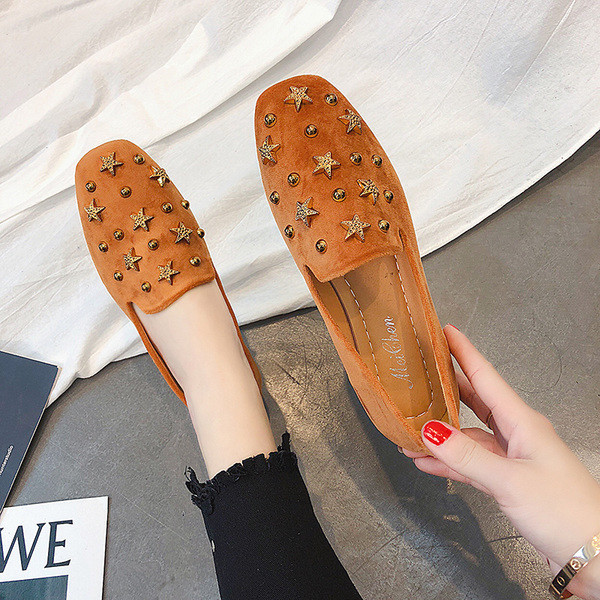 Pantofi casual de dama decorati cu carouri metalice si stelute in trei culori