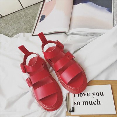 Περιστασιακά γυναικεία σανδάλια σε μαύρο και κόκκινο χρώμα