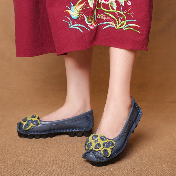 Pantofi dama casual din piele ecologica stil retro cu o floare in mai multe culori