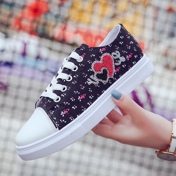 Tenisi dama in trei culori cu broderie si paiete