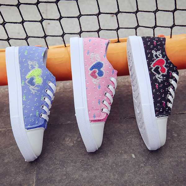 Tenisi dama in trei culori cu broderie si paiete