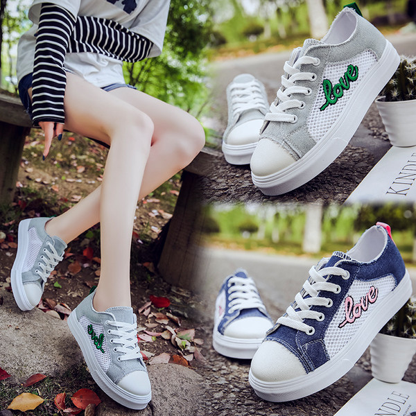 Tenisi dama din denim in doua culori cu plasa si broderie