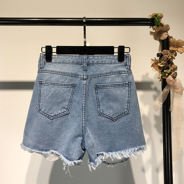 Pantaloni scurți moderni lați din denim - rupti cu talie înaltă