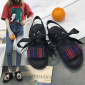 Γυναικεία σανδάλια σε δύο χρώματα