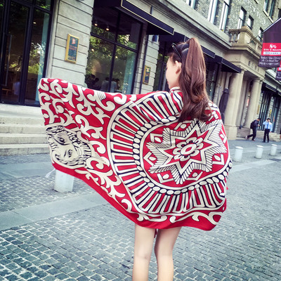 Eșarfe de plajă pentru femei în diferite culori