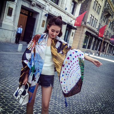 Eșarfe de plajă pentru femei în diferite culori