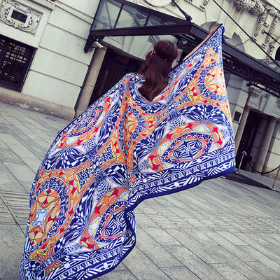 Eșarfe de plajă pentru femei în diferite culori