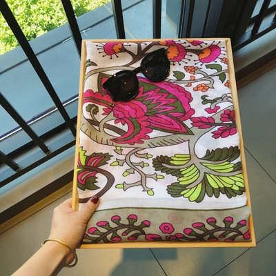 Eșarfe frumoase de damă din bumbac pentru vară în diferite culori