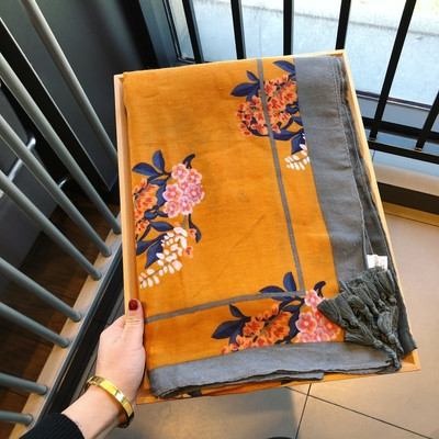 Eșarfe frumoase de damă din bumbac pentru vară în diferite culori