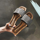 Κομψές γυναικείες παντόφλες σε δύο χρώματα με διακοσμητικά βότσαλα