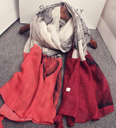 Esarfe subtiri de dama cu ciucuri pentru vara