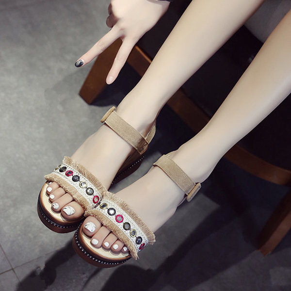 Sandale casual de damă în bej și negru cu talpă plată cu platformă