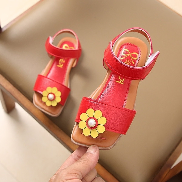 Αθλητικά κομψά παιδικά σανδάλια για κορίτσια με φυτικό μοτίβο, σε τρία χρώματα