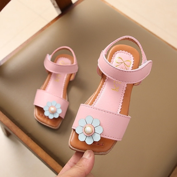 Αθλητικά κομψά παιδικά σανδάλια για κορίτσια με φυτικό μοτίβο, σε τρία χρώματα
