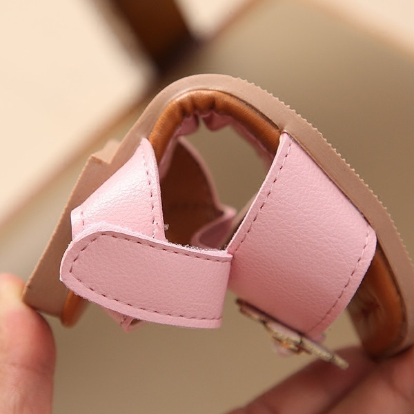 Αθλητικά κομψά παιδικά σανδάλια για κορίτσια με φυτικό μοτίβο, σε τρία χρώματα