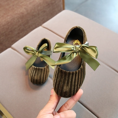 Стилни детски обувки от рипсено кадифе с панделка в три цвята