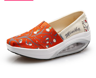 Mocasini de dama cu talpa inalta si motive florale in 4 culori