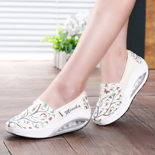 Mocasini de dama cu talpa inalta si motive florale in 4 culori