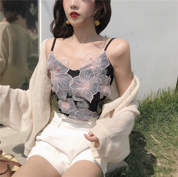 Maieu de damă în două culori cu motive florale 3D