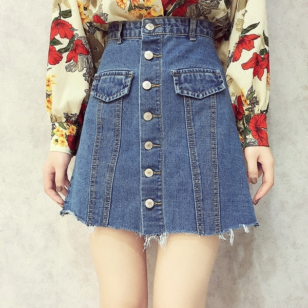 Γυναικεία φούστα denim με διακοσμητικές τσέπες σε δύο χρώματα